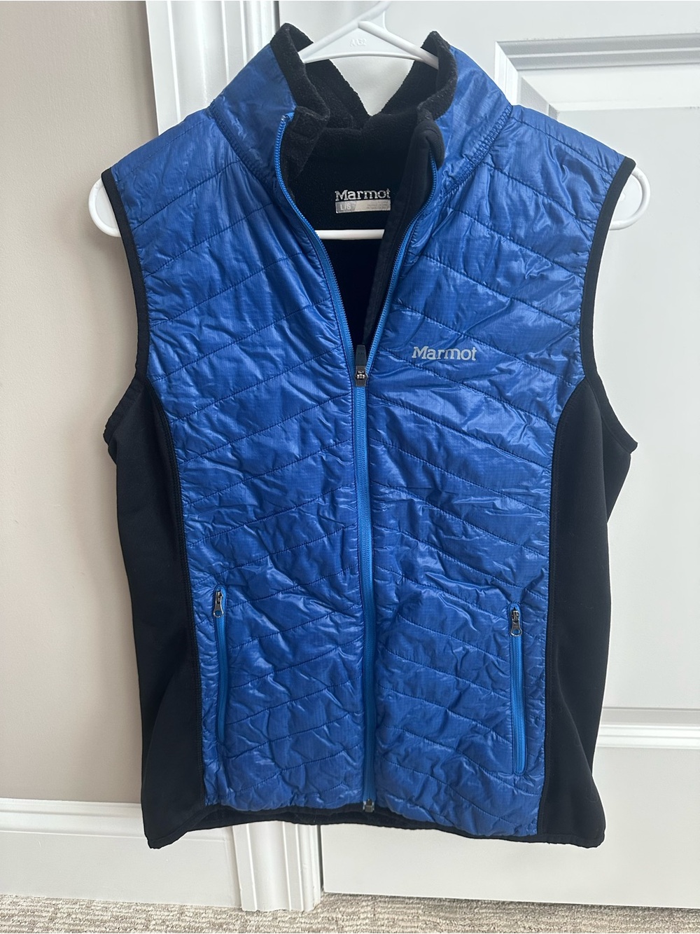 Marmot Women's Blue & Black Quilted Insulated Vest